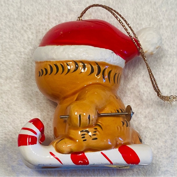 Christmas Garfield Enesco Santa Hat Candy Cane Skis With Poles Ceramic Vintage - Picture 3 of 12